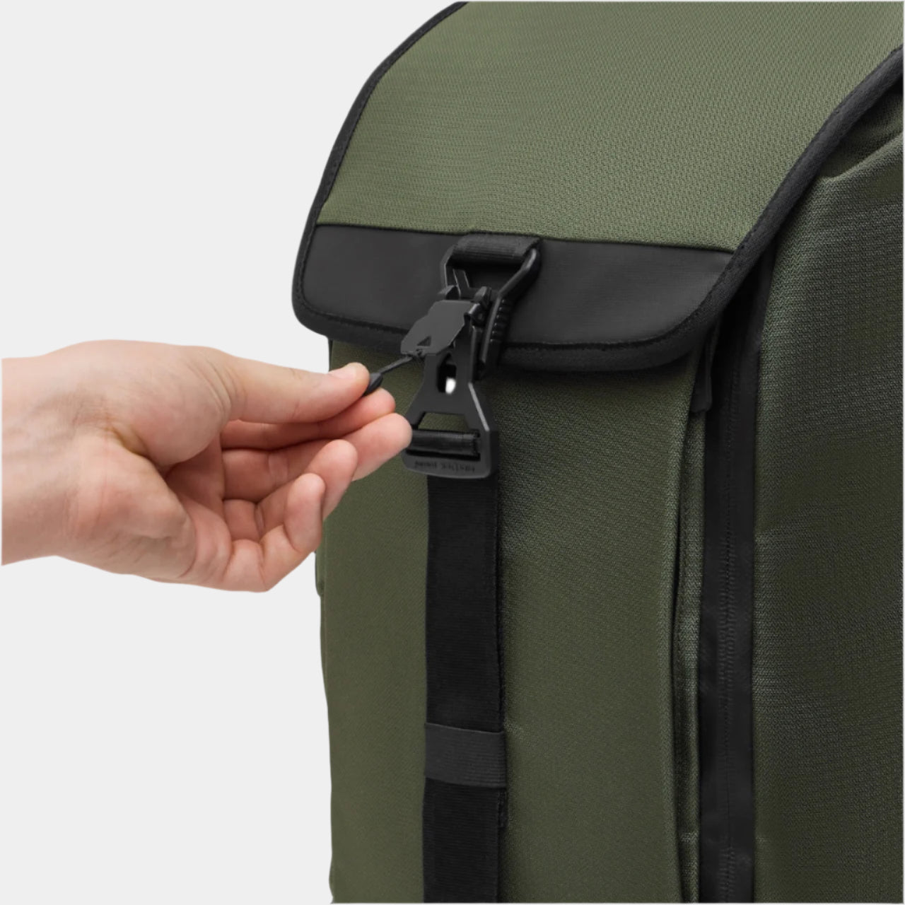 DAYFARER Backpack 18L - Image 11