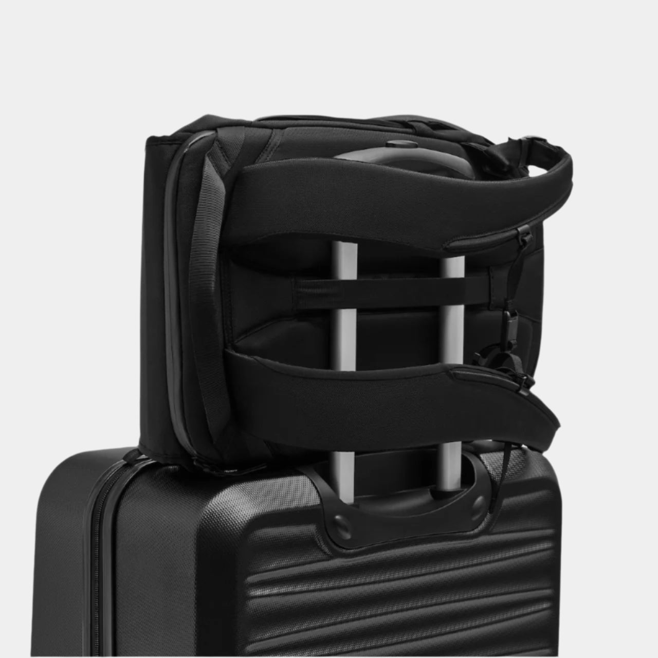 DAYFARER Backpack 18L - Image 4