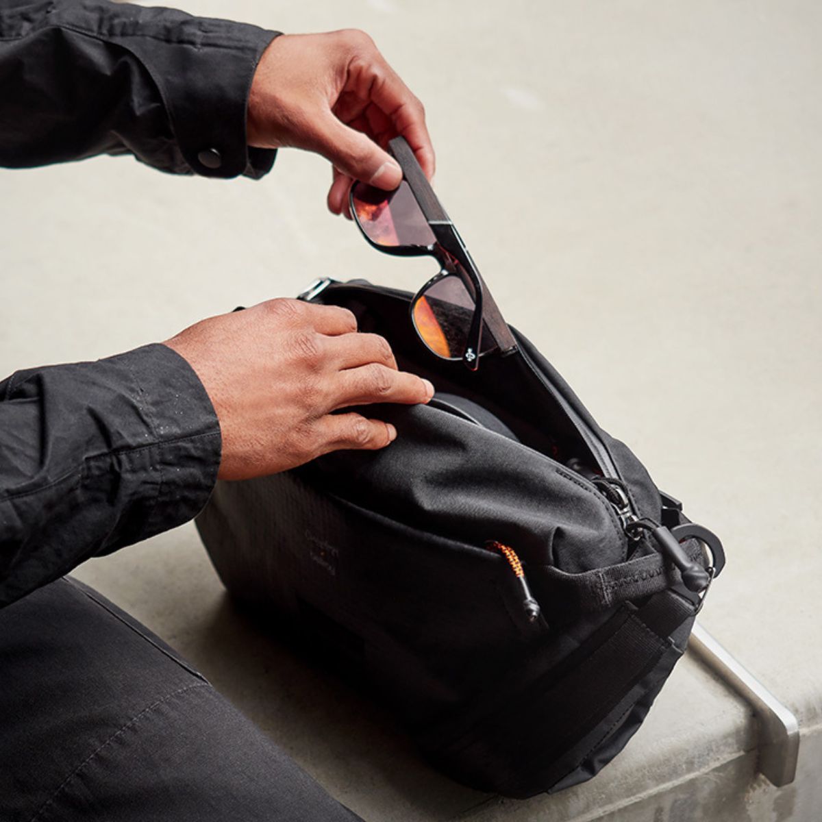 Carryology x Bellroy Chimera Sling - Image 9