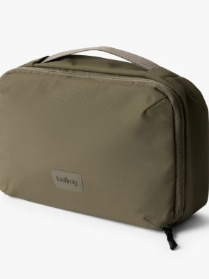 Hanging Toiletry Kit