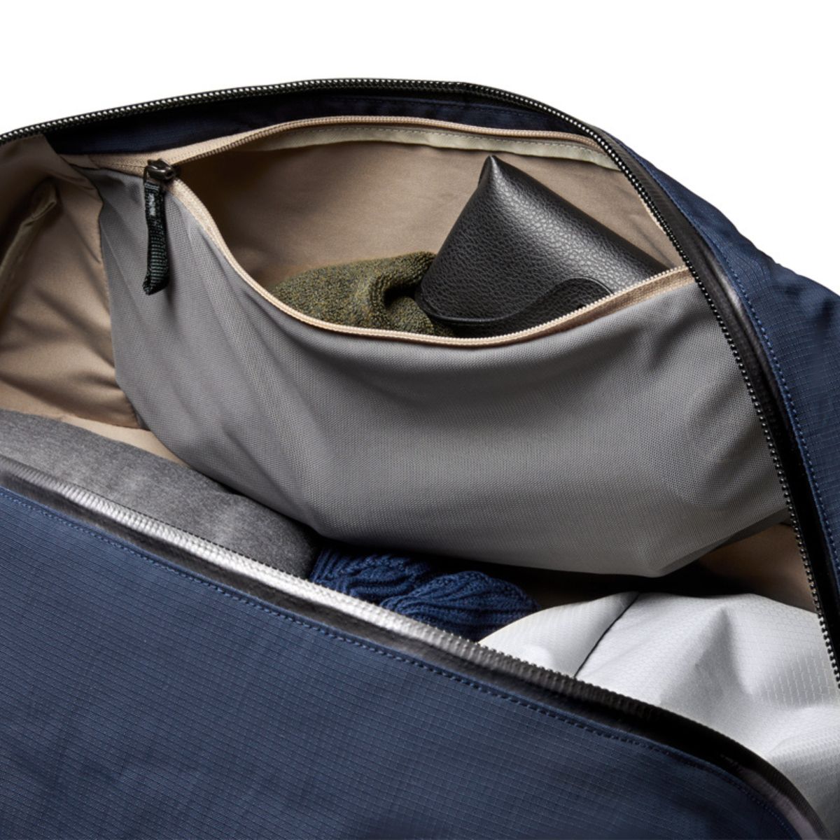 Venture Duffel 55L - Image 8