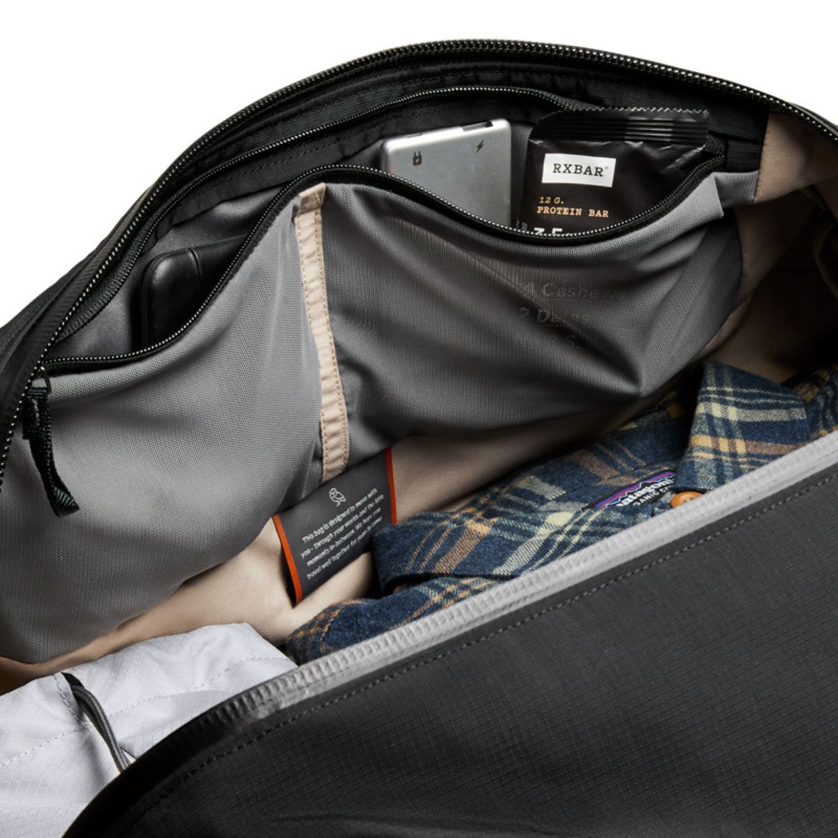 Venture Duffel 55L - Image 21