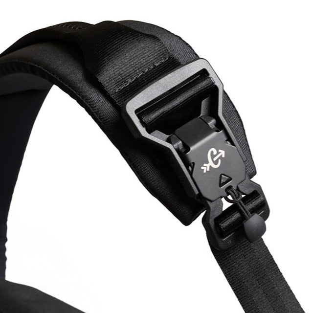 Carryology x Bellroy Chimera Sling - Image 16