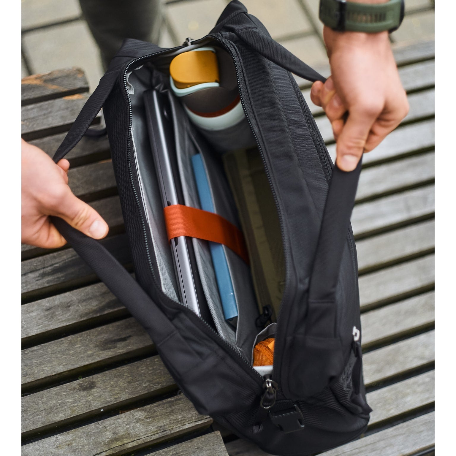 Transit Briefcase 20L - Image 19