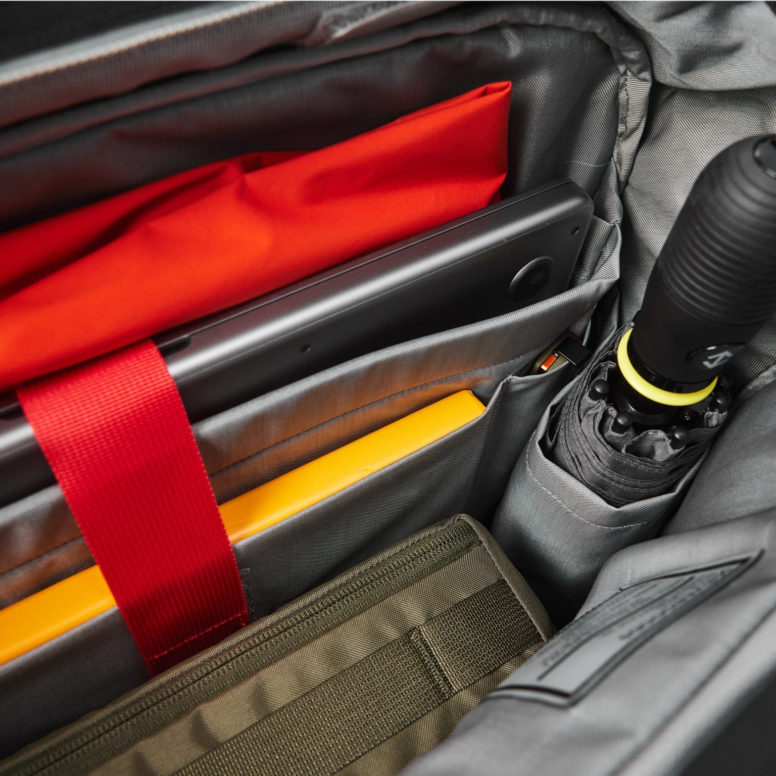 Transit Briefcase 20L - Image 15