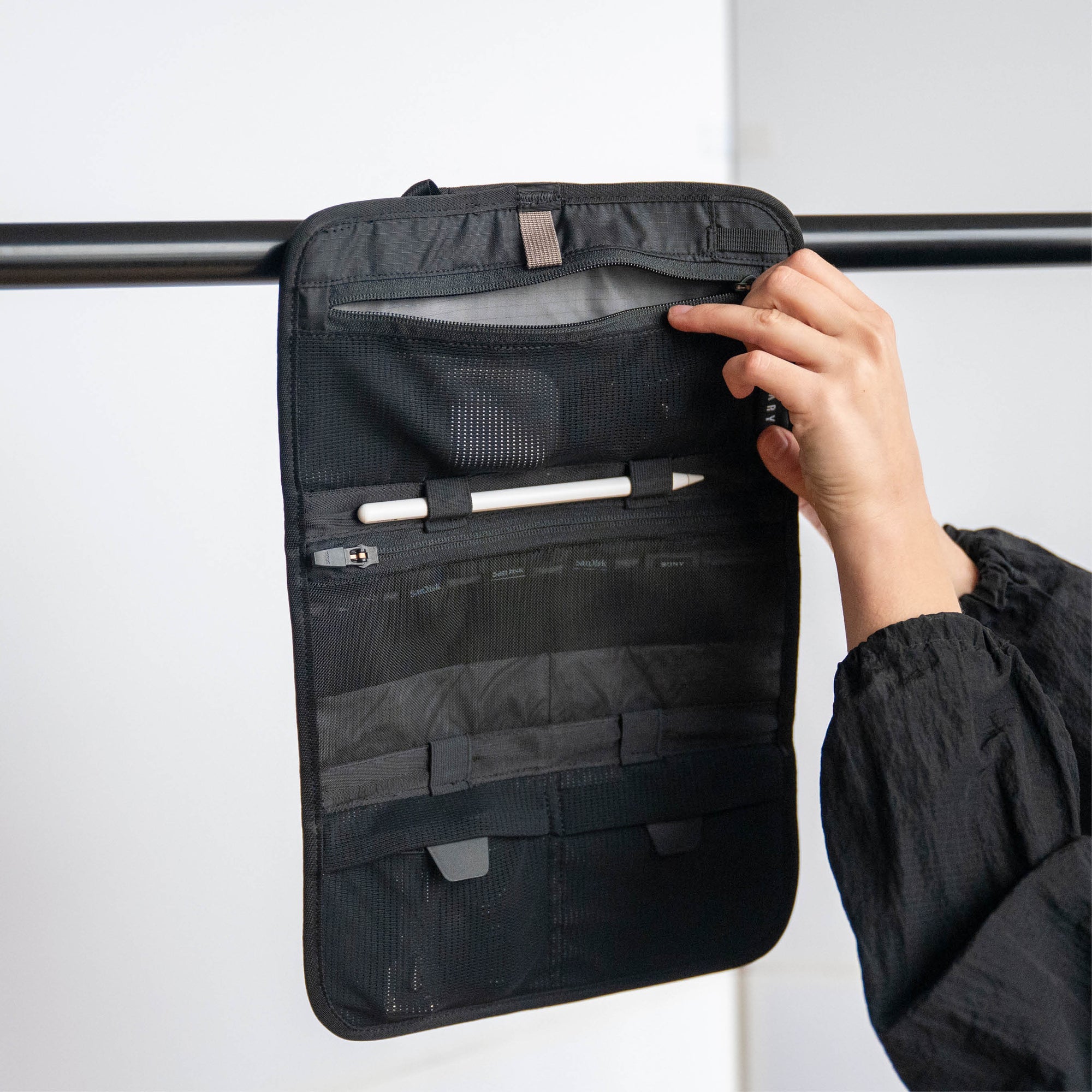 Tech Roll - Image 10