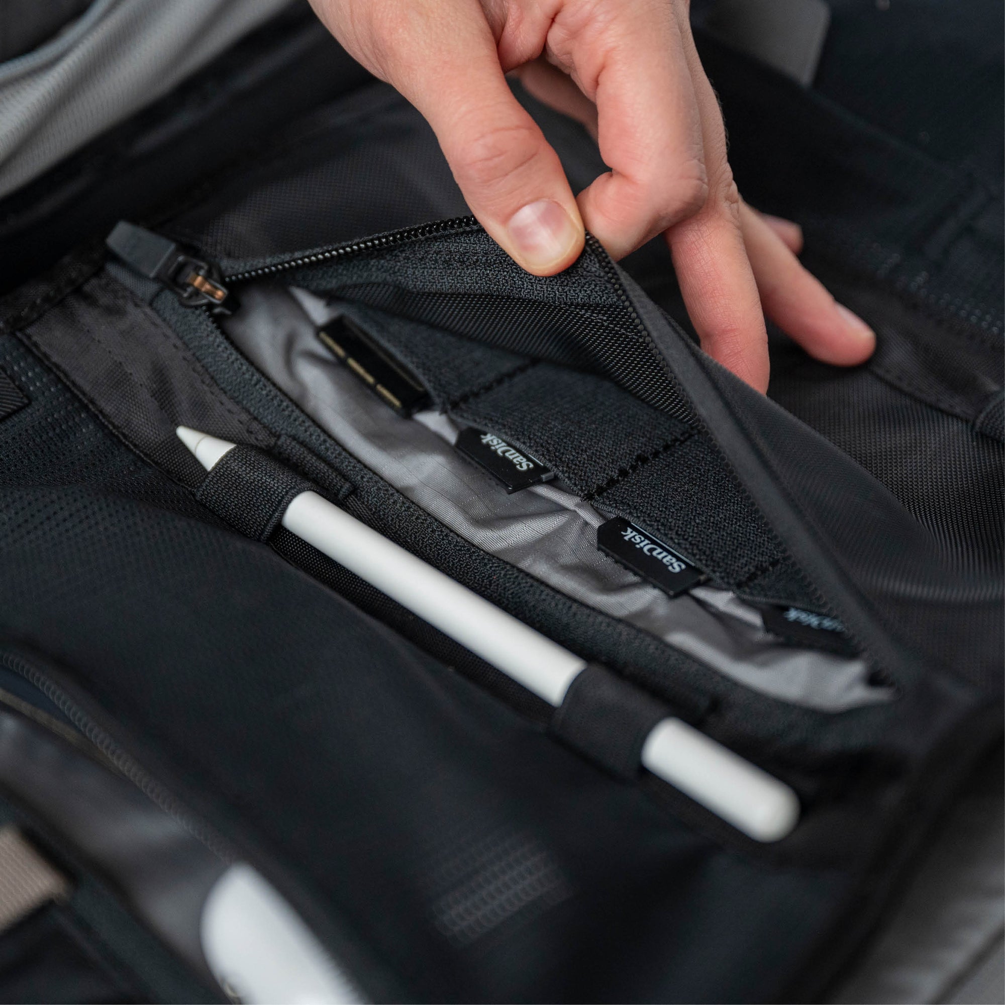 Tech Roll - Image 14