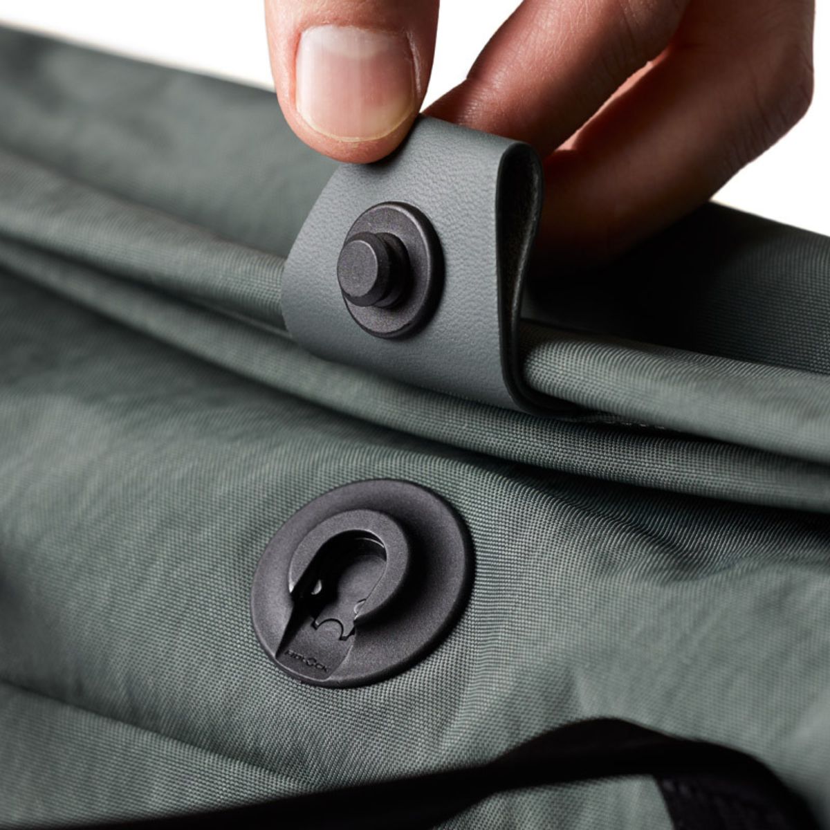 Tokyo Messenger Bag 14 - Image 19