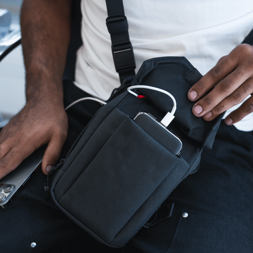 X1 CROSSBODY BAG - Image 28