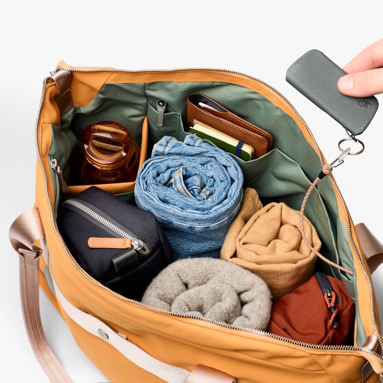 Classic Getaway Bag - Image 8