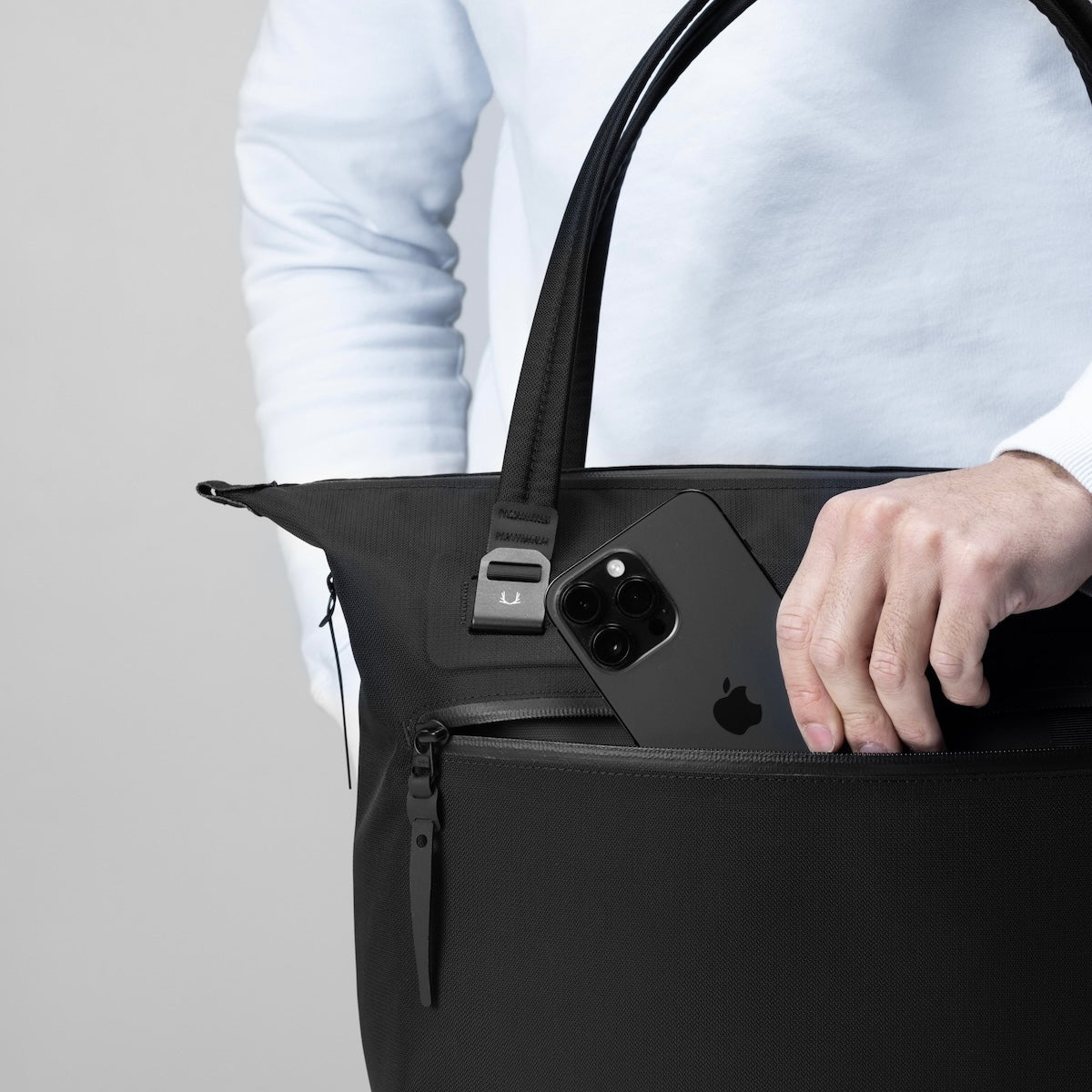 WPT-SHLDR-TOTE EMBERTEX™ PFAS FREE - Image 9